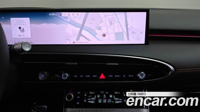Genesis GV70 2025 — photo 18