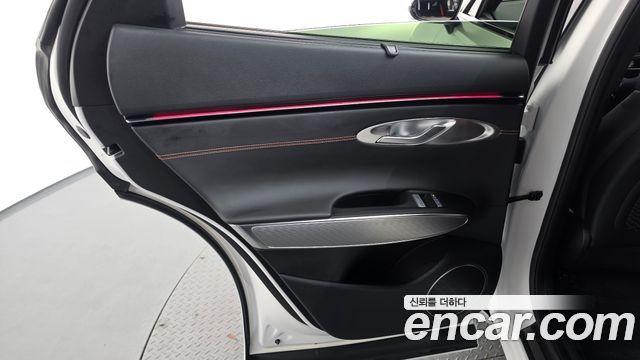 Genesis GV70 2025 — photo 15