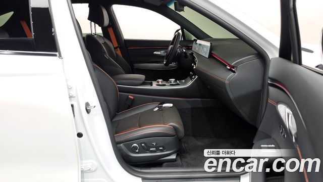Genesis GV70 2025 — photo 16