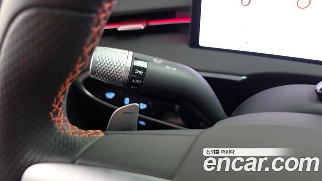 Genesis GV70 2025 — photo 28