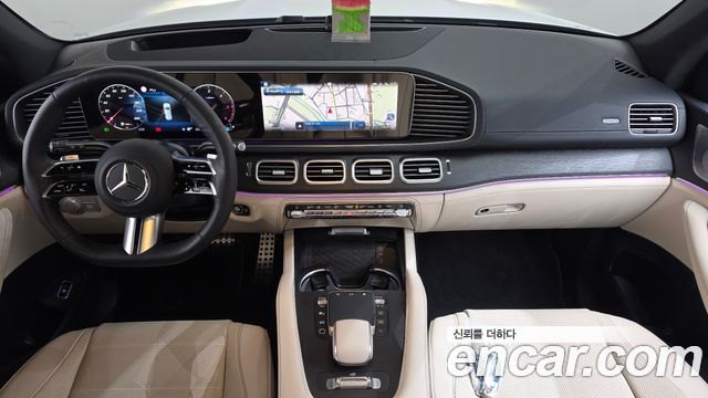 Mercedes-Benz GLS-Class 2025 — photo 10