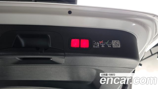 Mercedes-Benz GLS-Class 2025 — photo 23