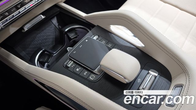 Mercedes-Benz GLS-Class 2025 — photo 25