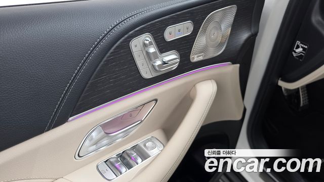 Mercedes-Benz GLS-Class 2025 — photo 27