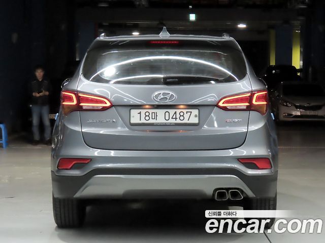 Hyundai Santafe 2016 — photo 3