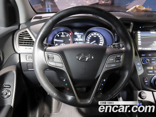 Hyundai Santafe 2016 — photo 9