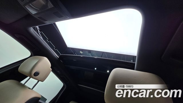 Volkswagen Touareg 2016 — photo 19