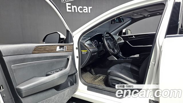 Hyundai Sonata 2015 — photo 13