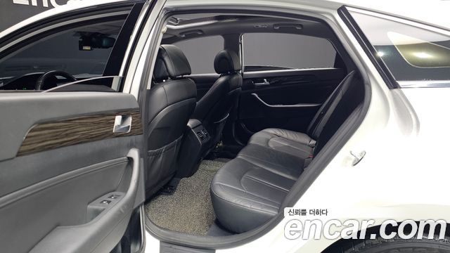 Hyundai Sonata 2015 — photo 17