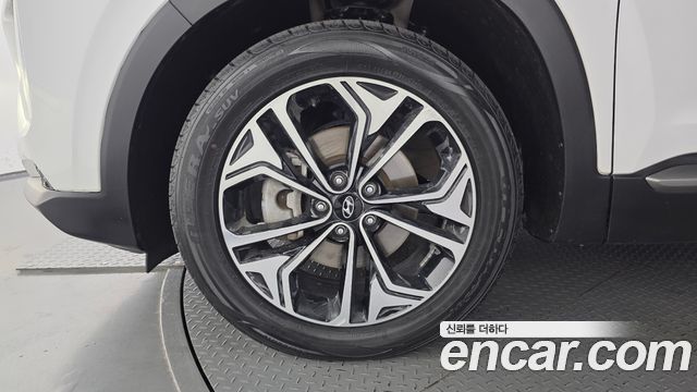 Hyundai Santafe 2019 — photo 5