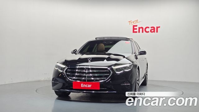 Mercedes-Benz E-Class 2024 — photo 3
