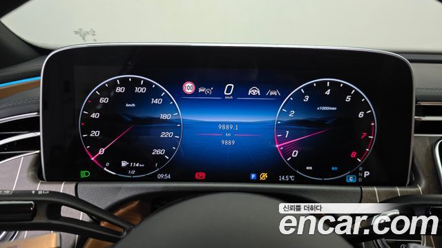 Mercedes-Benz E-Class 2024 — photo 8