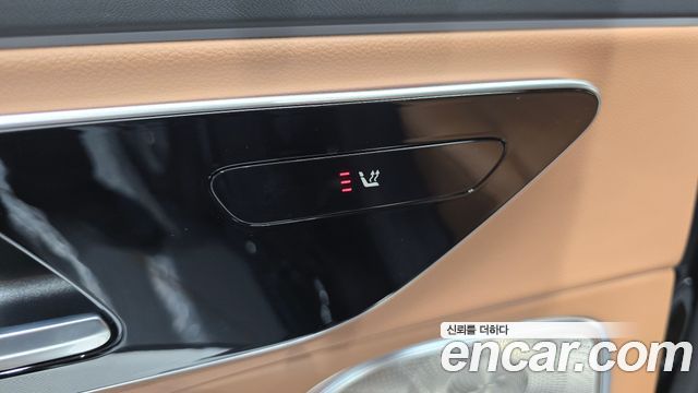 Mercedes-Benz E-Class 2024 — photo 17