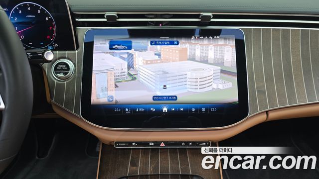 Mercedes-Benz E-Class 2024 — photo 19