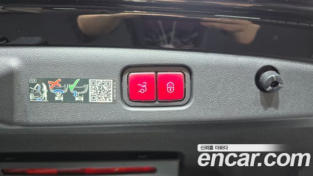 Mercedes-Benz E-Class 2024 — photo 20