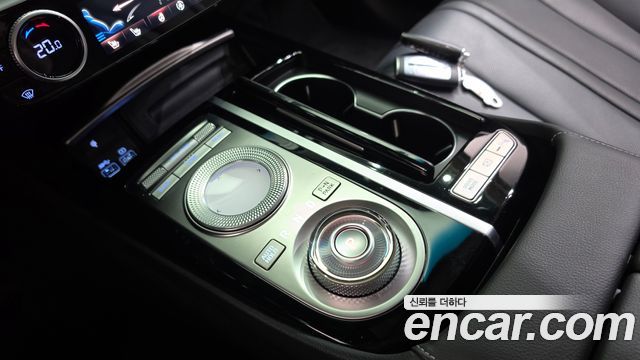 Genesis G80 2022 — photo 12