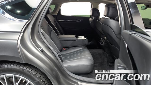 Genesis G80 2022 — photo 17