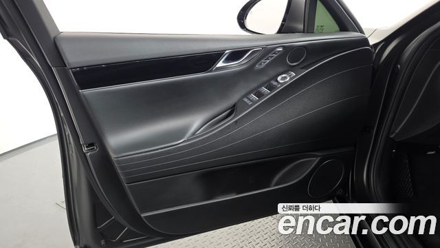 Genesis G80 2022 — photo 14