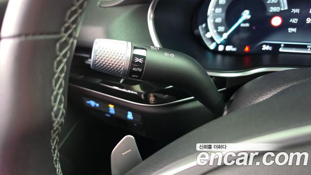 Genesis G80 2022 — photo 30