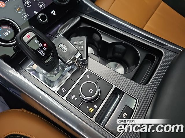 Land Rover Range Rover Sport 2022 — photo 9
