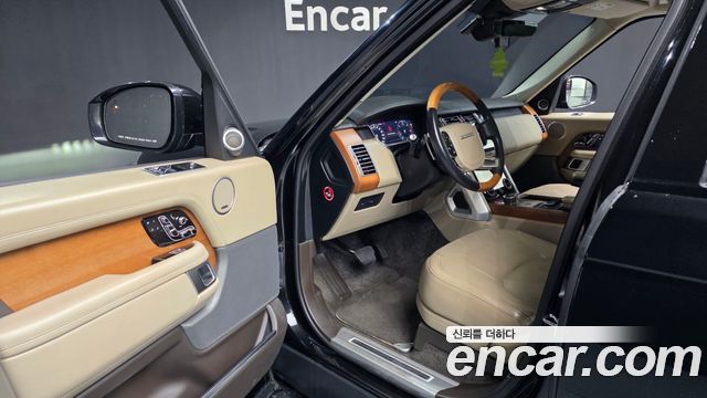 Land Rover Range Rover 2018 — photo 13