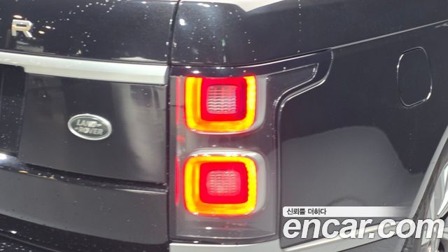 Land Rover Range Rover 2018 — photo 9