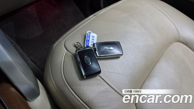 Land Rover Range Rover 2018 — photo 30