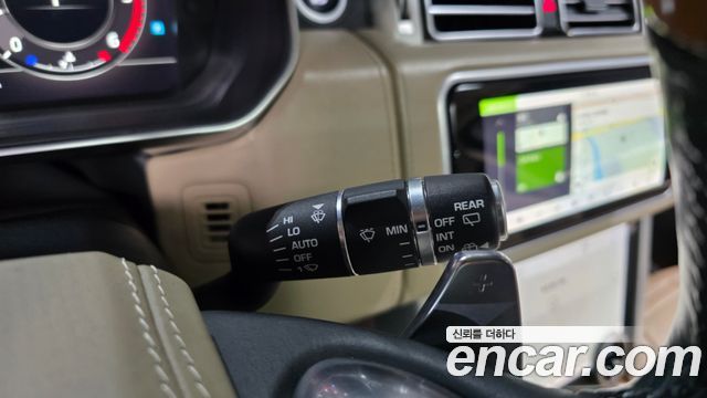 Land Rover Range Rover 2018 — photo 37
