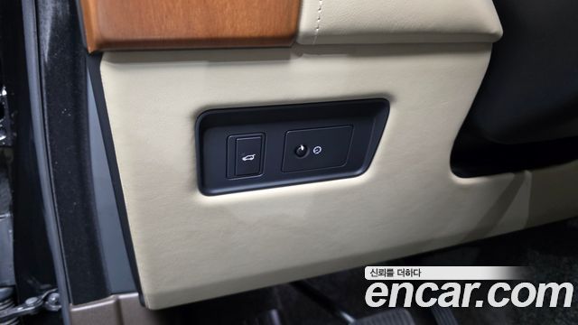 Land Rover Range Rover 2018 — photo 39