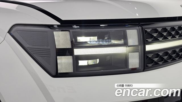 Hyundai Santafe 2025 — photo 8