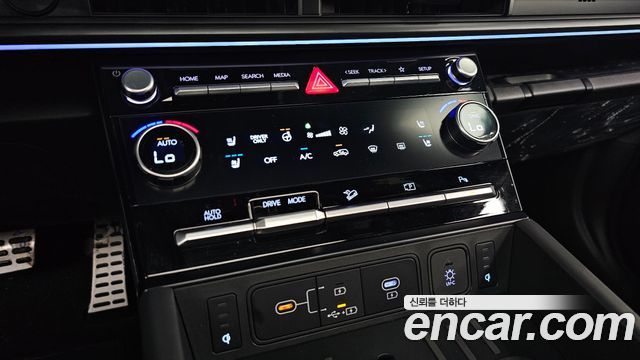 Hyundai Santafe 2025 — photo 38