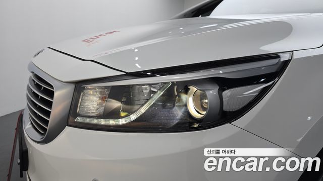 Kia Canival 2017 — photo 8