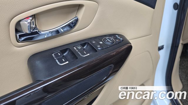 Kia Canival 2017 — photo 30