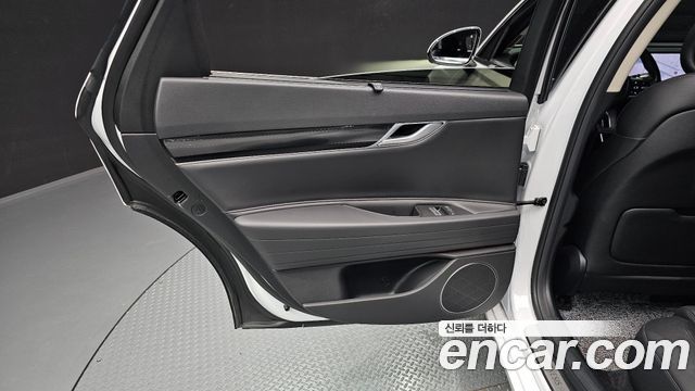 Genesis G80 2025 — photo 15