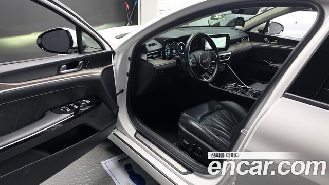 Kia K5 2023 — photo 13