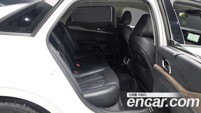 Kia K5 2023 — photo 17