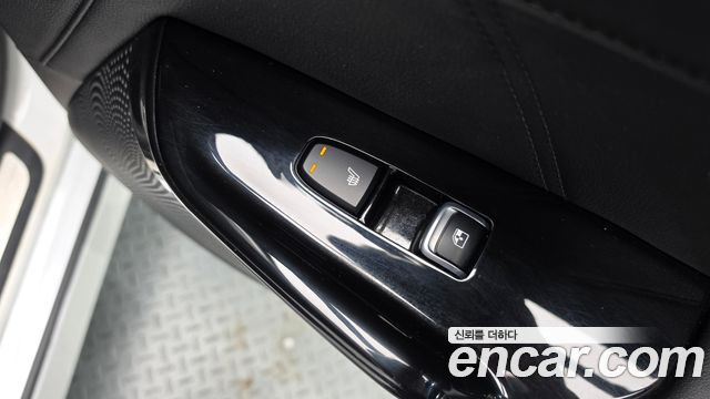 Kia K5 2023 — photo 24