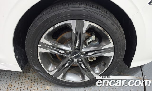 Kia K5 2023 — photo 7