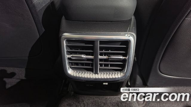 Kia K5 2023 — photo 32
