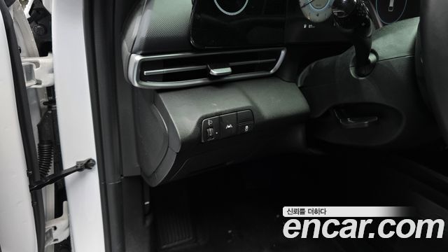 Hyundai AVANTE 2021 — photo 16