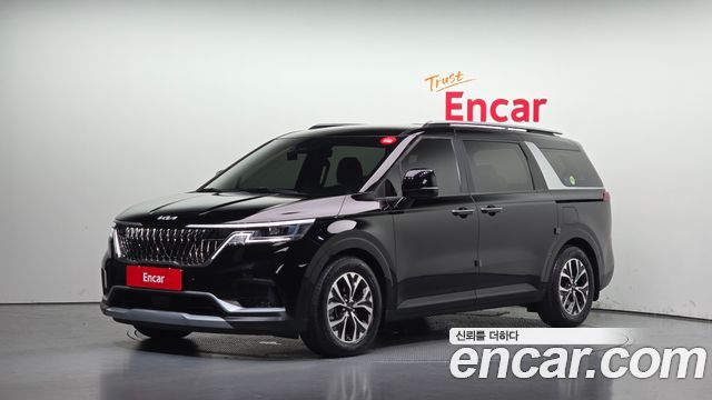 Kia Canival 2023 — photo 1