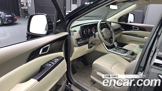Kia Canival 2023 — photo 13