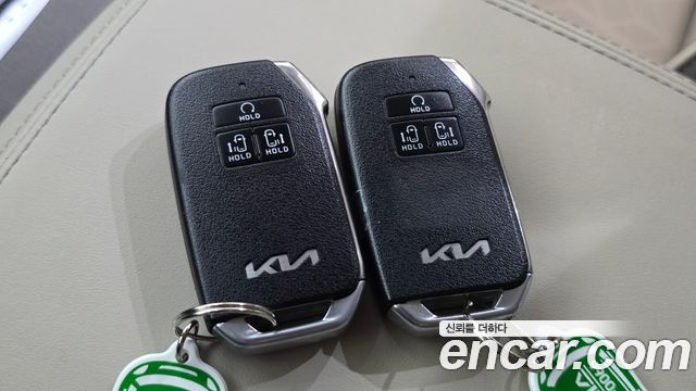 Kia Canival 2023 — photo 23