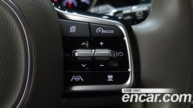 Kia Canival 2023 — photo 25