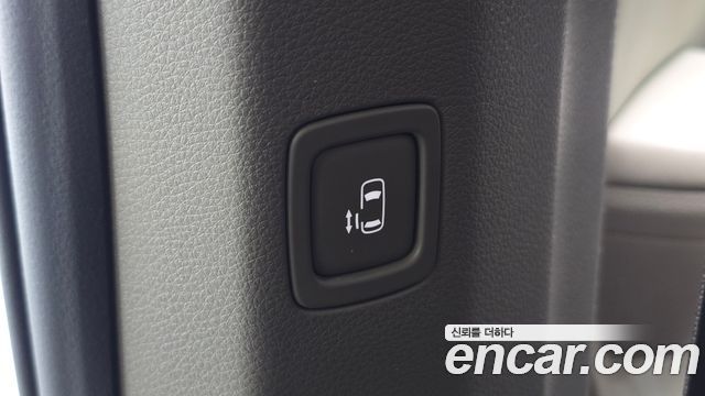 Kia Canival 2023 — photo 26