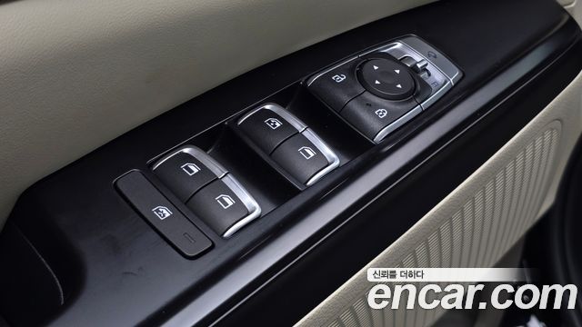 Kia Canival 2023 — photo 34