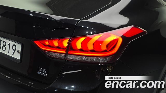 Genesis G80 2019 — photo 9