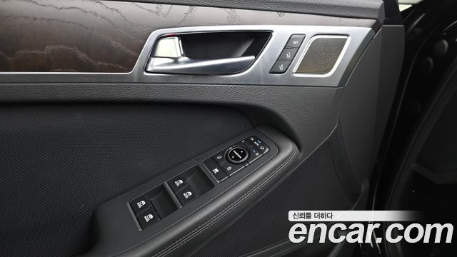Genesis G80 2019 — photo 28