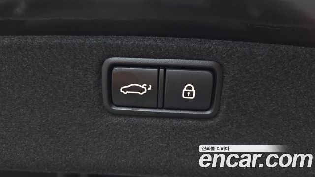 Genesis G80 2019 — photo 29