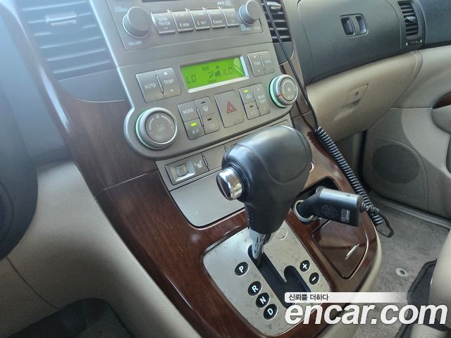 Kia Canival 2008 — photo 9